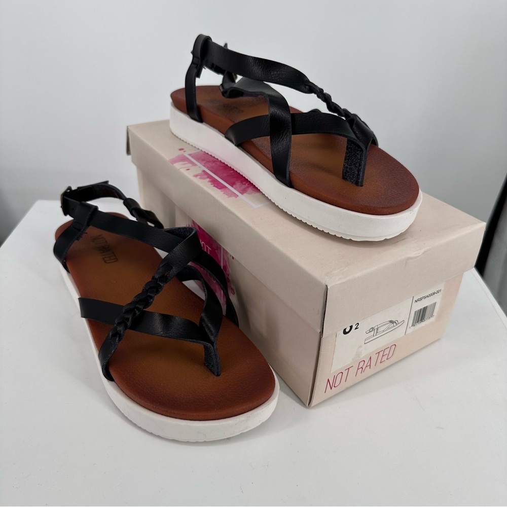 Not Rated Sela Sandal in Black size 8.5 Strappy Faux Pebbled Leather in Box